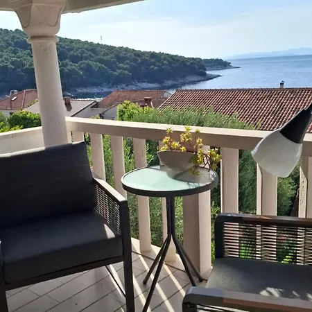 Διαμέρισμα Three Bedroom With Terrace And Sea View *